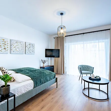 - Modern - Trendy * Budapest